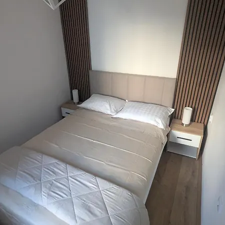 House Lägenhet Ni