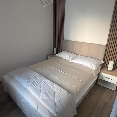 Lägenhet House Ni