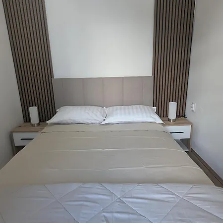 House Lägenhet Ni