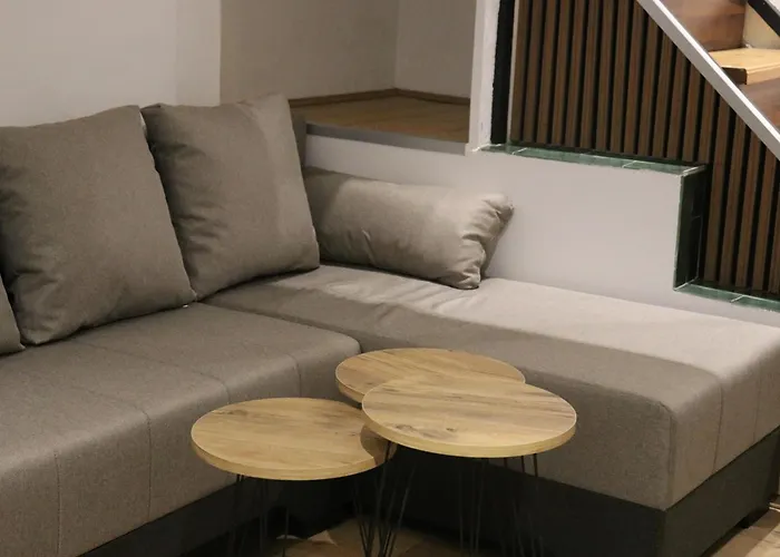 Apartament House Ni